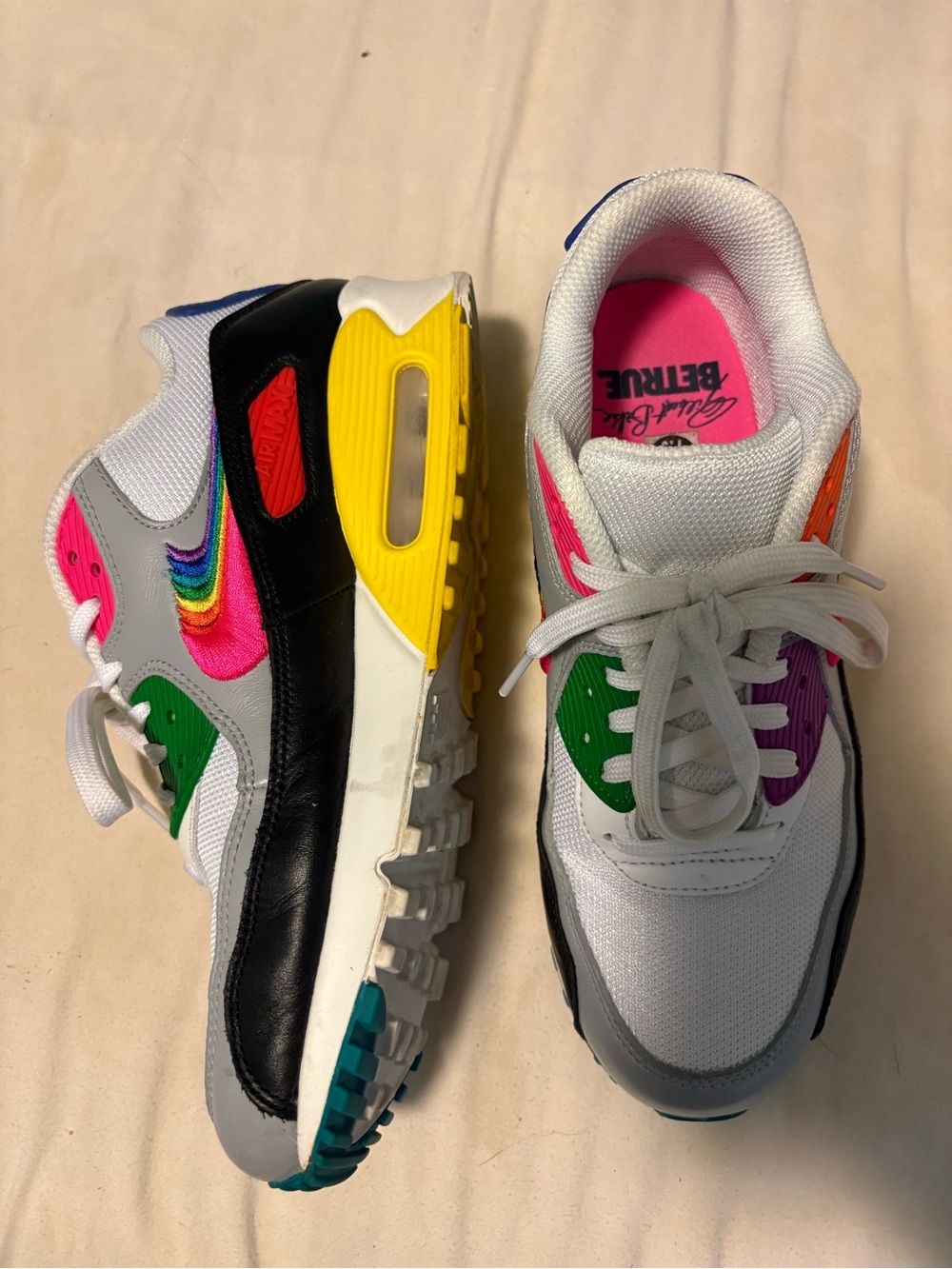 Nike Air Max 90 Be True Pride Sneakers